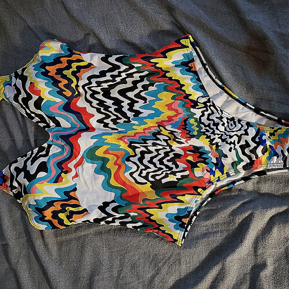 Bathing Suit One Piece - Picture 4 of 5